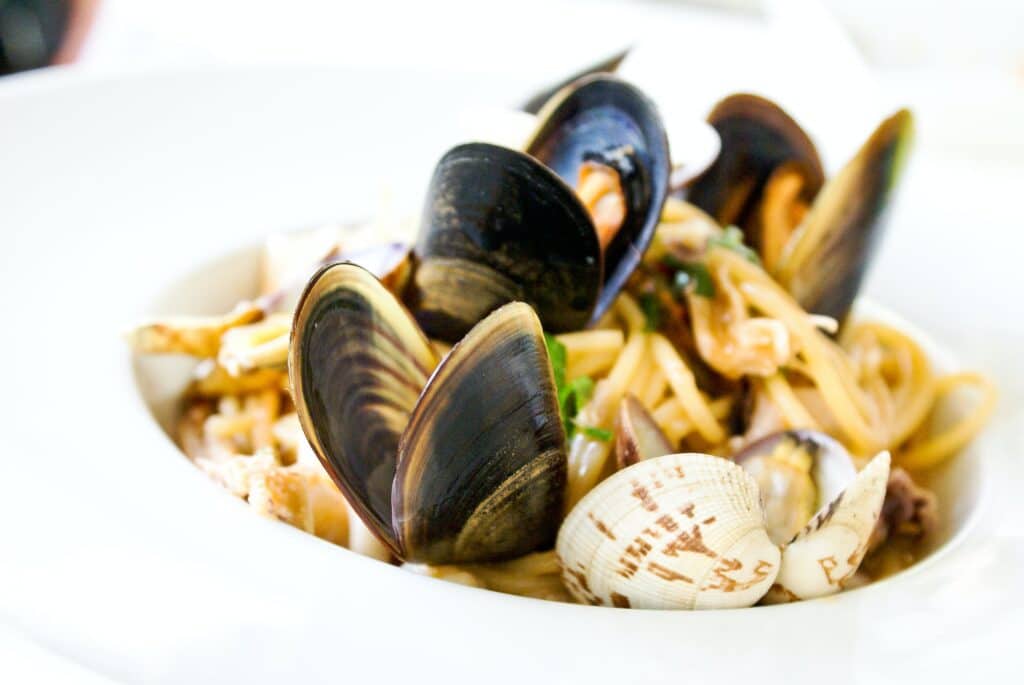 Best restaurants In Marco Island, seafood, oysters