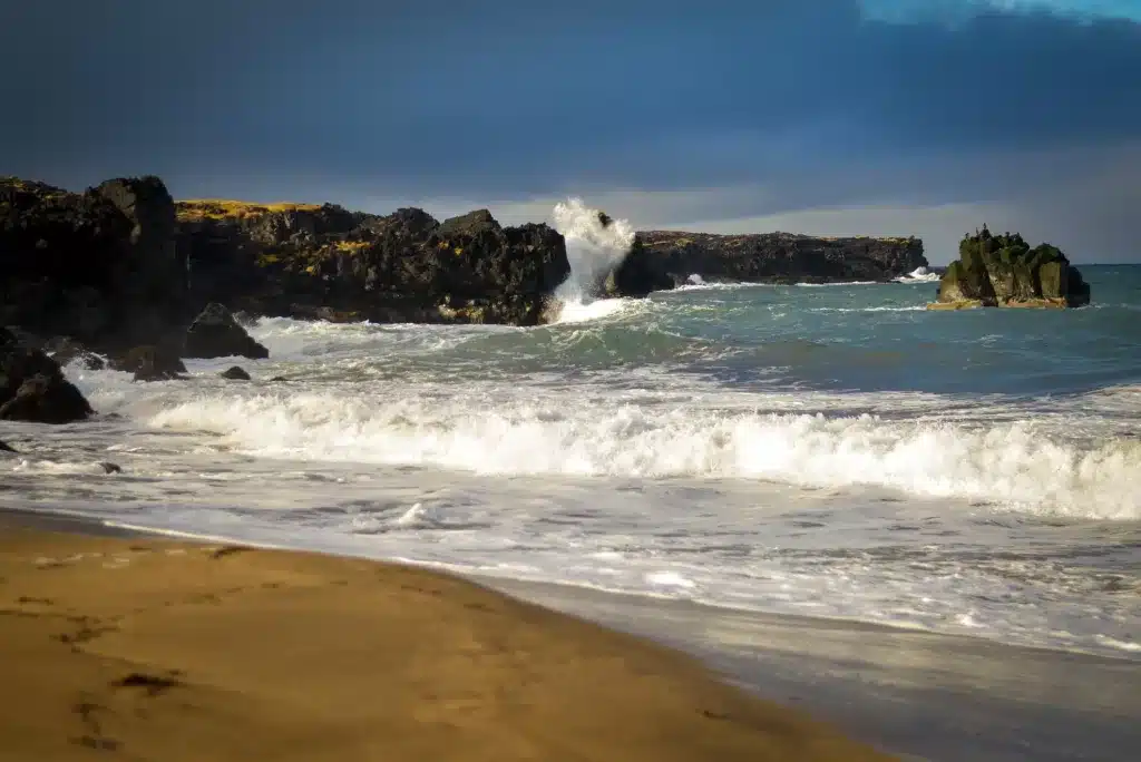 Beautiful coastline on your Iceland roadtrip itinerary with a car. 