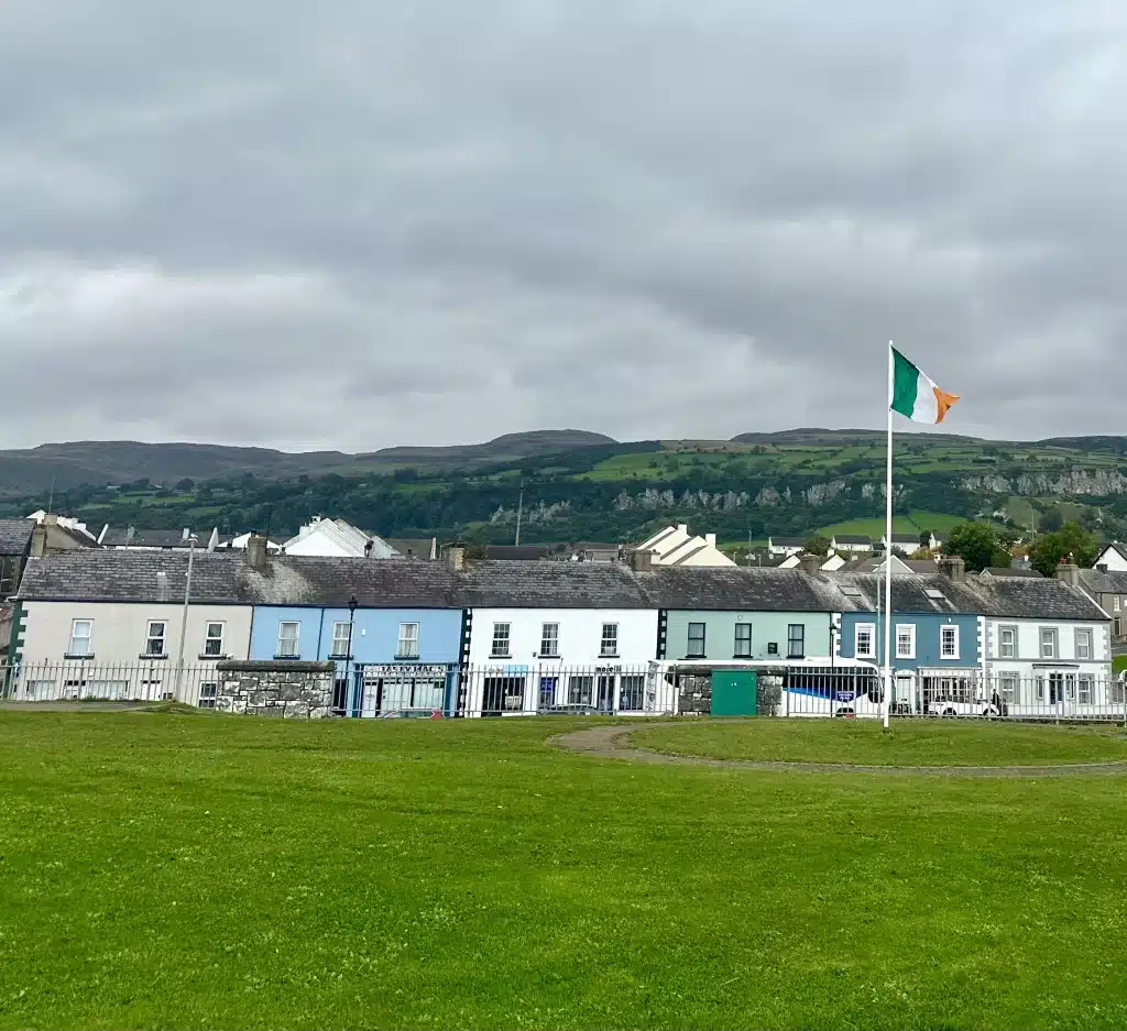 We got lunch in this small Northern Ireland town on our 7 day sUK travel itinerary. 