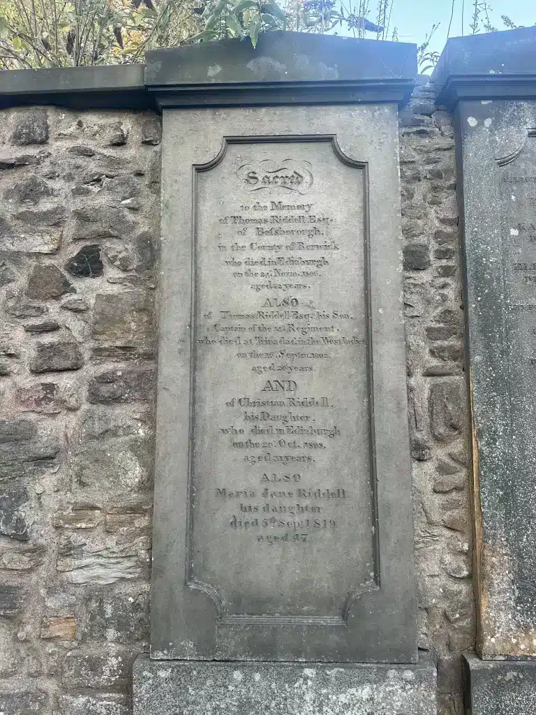 Finding Tom Riddel's grave is a fun thing to do in Edinburgh with kids.