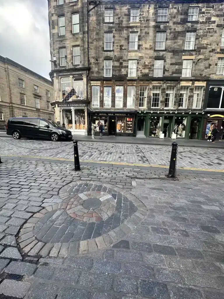 The Heart of Midlethian Mosaic is a great thing to do in Edinburgh city center. 